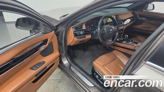 BMW 7 SERIES 2015 — 137 836 км, коричневый, Корея — под ключ — фото 10