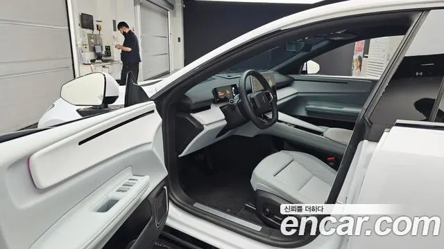 POLESTAR POLESTAR 4 2025 — 22 394 км, светло-серебристый, Корея — под ключ — фото 10