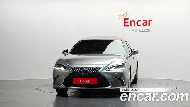 LEXUS ES300H 2023 — 19 462 км, серебристо-серый, Корея — под ключ — фото 3