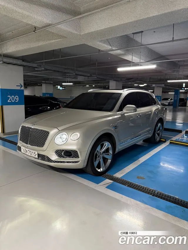 BENTLEY BENTAYGA 2017