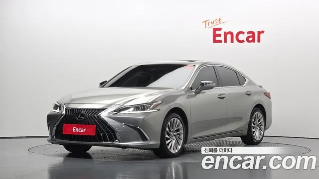 LEXUS ES300H — из Кореи под ключ