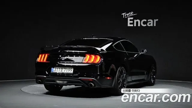 FORD MUSTANG 2023