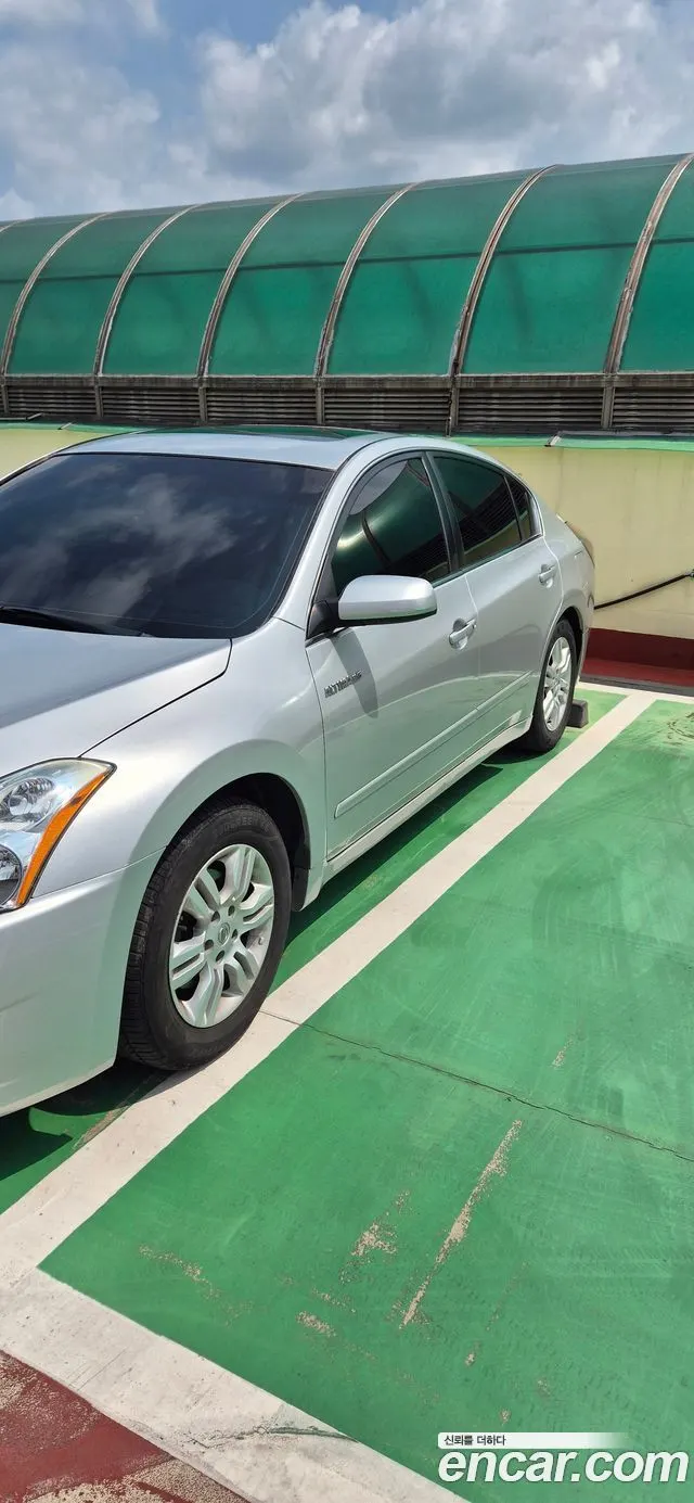 NISSAN ALTIMA 2010