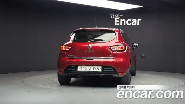 RENAULT KOREA CLIO 2018 — 75 875 км, красный, Корея — под ключ — фото 4