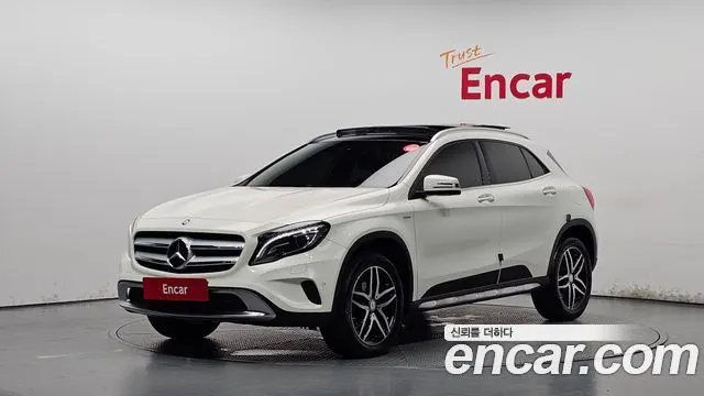 MERCEDES-BENZ GLA-CLASS X156 2017
