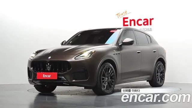 MASERATI GRECALE 2023