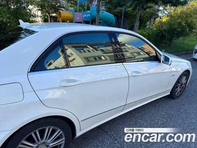 MERCEDES-BENZ E-CLASS W212 2011 — 259 000 км, белый-перламутр, Корея — под ключ — фото 6