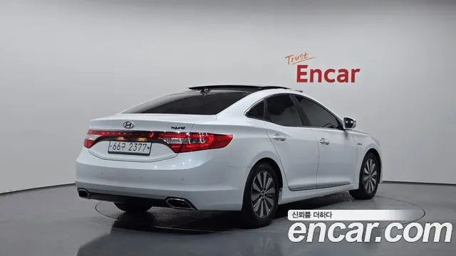 HYUNDAI GRANDEUR HYBRID — из Кореи под ключ