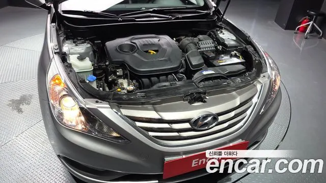 HYUNDAI SONATA 2012 — 29 335 км, серебристо-серый, Корея — под ключ — фото 6