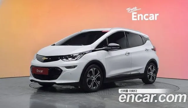 CHEVROLET BOLT 2019 — 82 965 км, белый, Корея — под ключ — фото 2