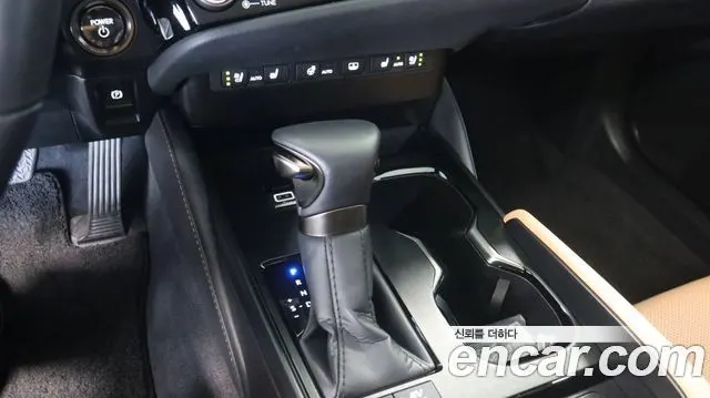 LEXUS ES300H 2026 — 5 490 км, светло-золотистый, Корея — под ключ — фото 9