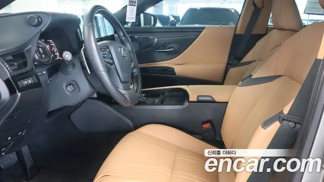 LEXUS ES300H 2026 — 5 490 км, светло-золотистый, Корея — под ключ — фото 10