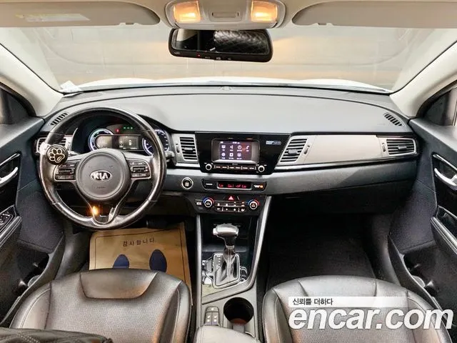 KIA NIRO 2018 — 123 650 км, белый, Корея — под ключ — фото 9