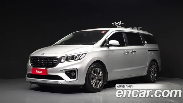 KIA CARNIVAL 2019 — 193 621 км, серебристый, Корея — под ключ — фото 1