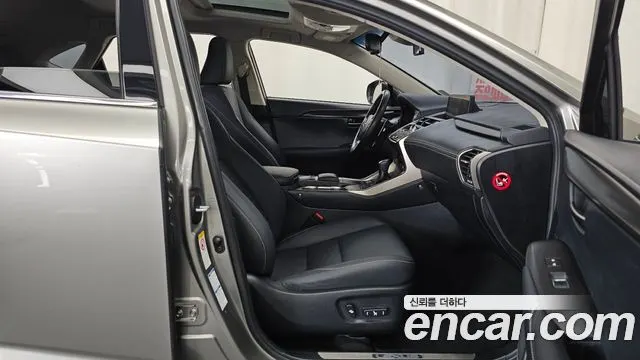 LEXUS NX300H 2019 — 94 874 км, серебристо-серый, Корея — под ключ — фото 11