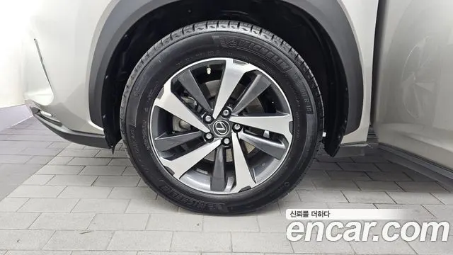 LEXUS NX300H 2019 — 94 874 км, серебристо-серый, Корея — под ключ — фото 5