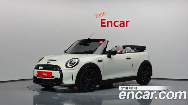 MINI COOPER S CONVERTIBLE 2023 — 36 206 км, белый-перламутр, Корея — под ключ — фото 1