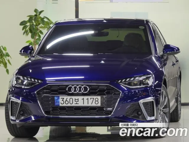 AUDI A4 2023