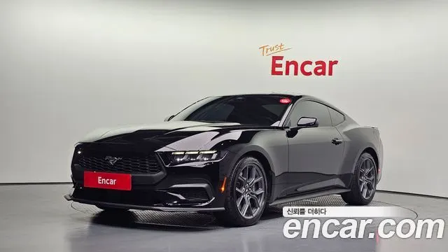 FORD MUSTANG 2024