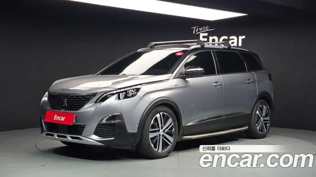 PEUGEOT 5008 2019