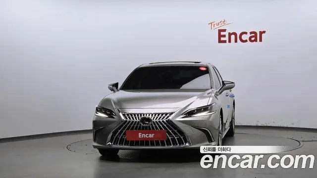 LEXUS ES300H 2026 — 34 846 км, серебристо-серый, Корея — под ключ — фото 3