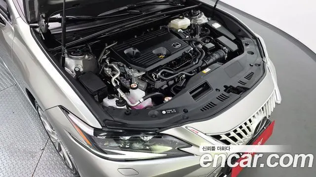 LEXUS ES300H 2026 — 34 846 км, серебристо-серый, Корея — под ключ — фото 6