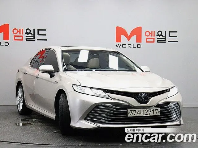 TOYOTA CAMRY 2018 — 112 134 км, светло-золотистый, Корея — под ключ — фото 3