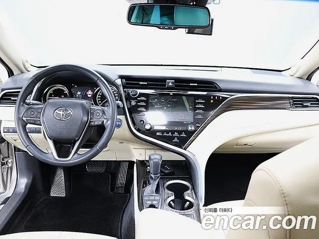 TOYOTA CAMRY 2018 — 112 134 км, светло-золотистый, Корея — под ключ — фото 7