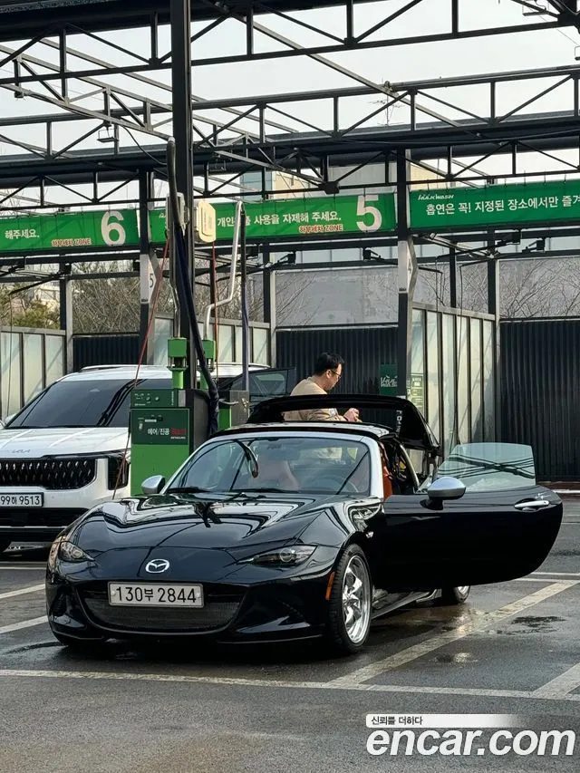 MAZDA MX-5 MIATA 2017 — 86 000 км, чёрный, Корея — под ключ — фото 6