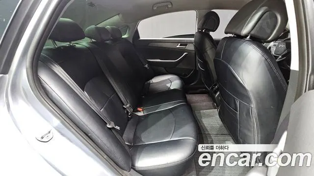 HYUNDAI SONATA 2017 — 135 677 км, серебристо-серый, Корея — под ключ — фото 11