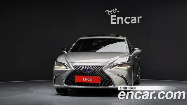 LEXUS ES300H 2019 — 113 406 км, светло-золотистый, Корея — под ключ — фото 3
