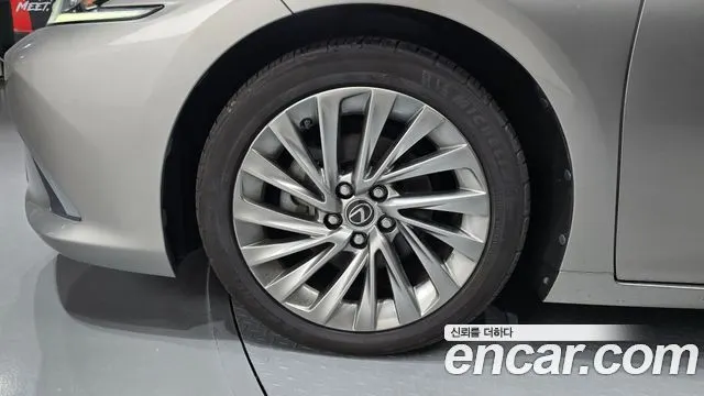 LEXUS ES300H 2019 — 113 406 км, светло-золотистый, Корея — под ключ — фото 5