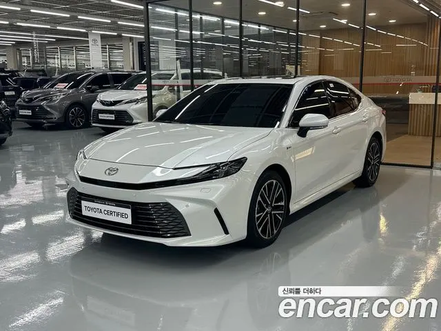 TOYOTA CAMRY 2025