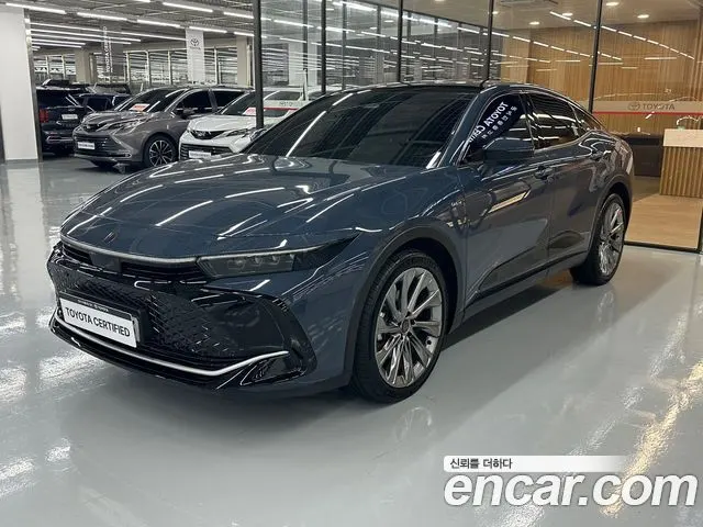 TOYOTA CROWN CROSSOVER 2025