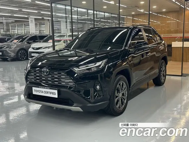 TOYOTA RAV4 2025