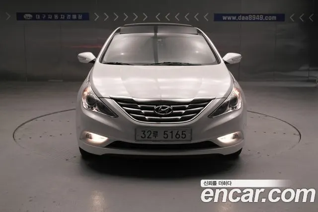 HYUNDAI SONATA 2010 — 95 255 км, белый-перламутр, Корея — под ключ — фото 3