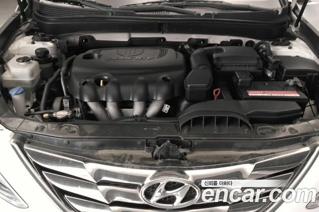 HYUNDAI SONATA 2010 — 95 255 км, белый-перламутр, Корея — под ключ — фото 6