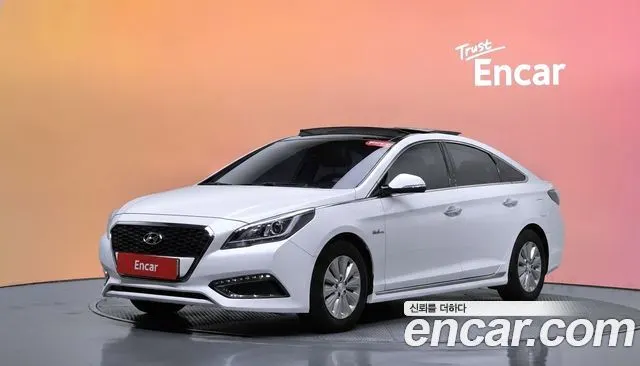 HYUNDAI SONATA HYBRID 2015 — 73 716 км, белый, Корея — под ключ — фото 2