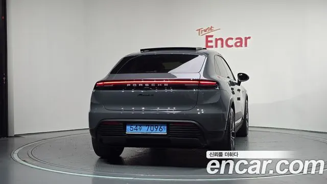 PORSCHE MACAN 2025 — 17 256 км, серебристо-серый, Корея — под ключ — фото 4