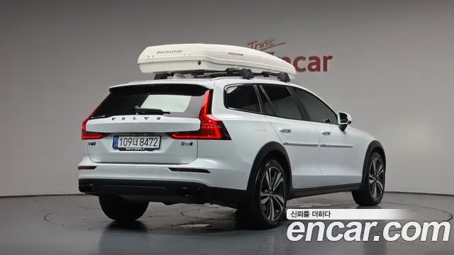 VOLVO V60 CROSS COUNTRY 2021