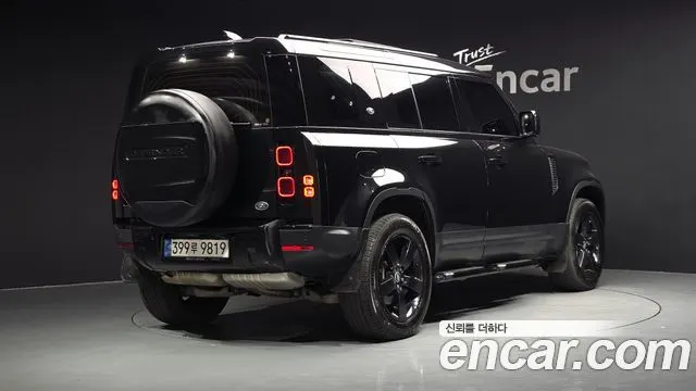 LAND ROVER DEFENDER 2023