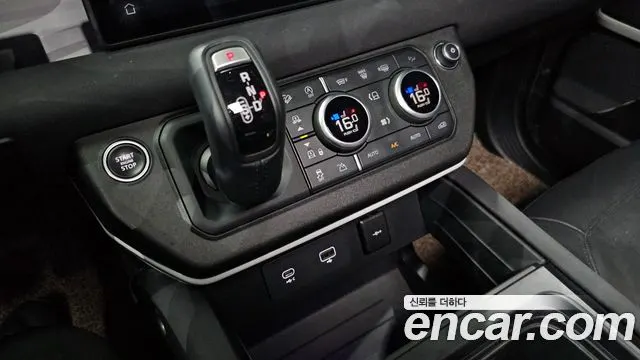 LAND ROVER DEFENDER 2022 — 49 990 км, светло-золотистый, Корея — под ключ — фото 9