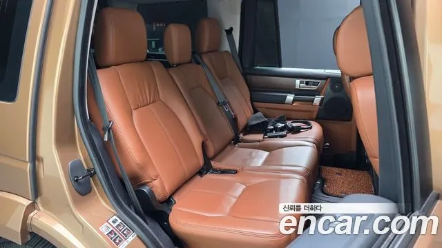 LAND ROVER DISCOVERY 4 2016 — 188 059 км, коричневый, Корея — под ключ — фото 11