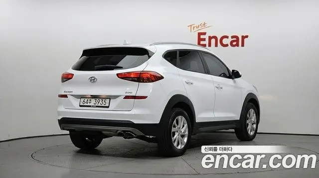 HYUNDAI TUCSON 2019 — 77 556 км, белый, Корея — под ключ — фото 2