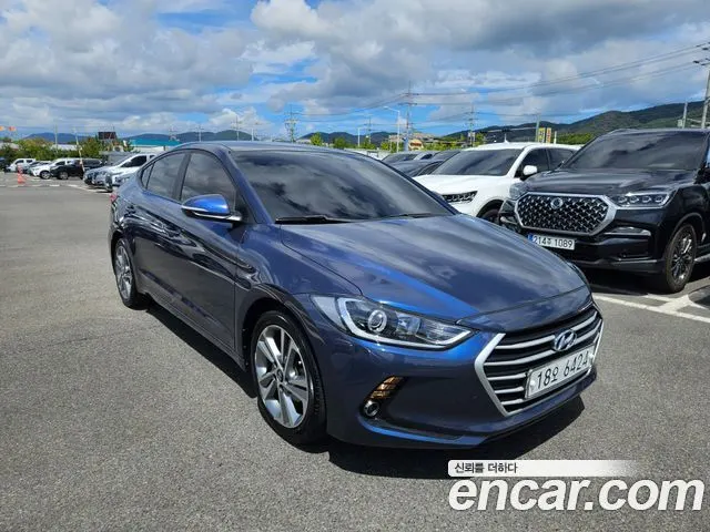 HYUNDAI AVANTE 2017 — 121 546 км, синий, Корея — под ключ — фото 1