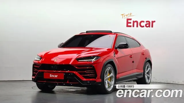 LAMBORGHINI URUS 2020