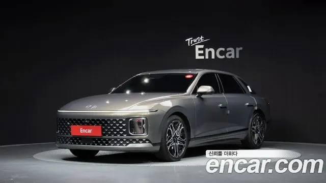 HYUNDAI GRANDEUR HYBRID 2023 — 95 692 км, светло-золотистый, Корея — под ключ — фото 1