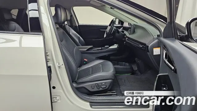 KIA EV6 2022 — 84 342 км, белый-перламутр, Корея — под ключ — фото 11