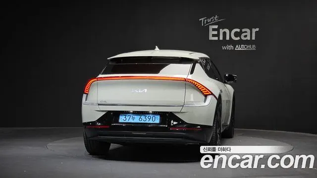 KIA EV6 2022 — 84 342 км, белый-перламутр, Корея — под ключ — фото 4
