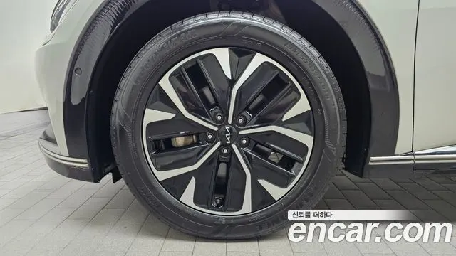 KIA EV6 2022 — 84 342 км, белый-перламутр, Корея — под ключ — фото 5